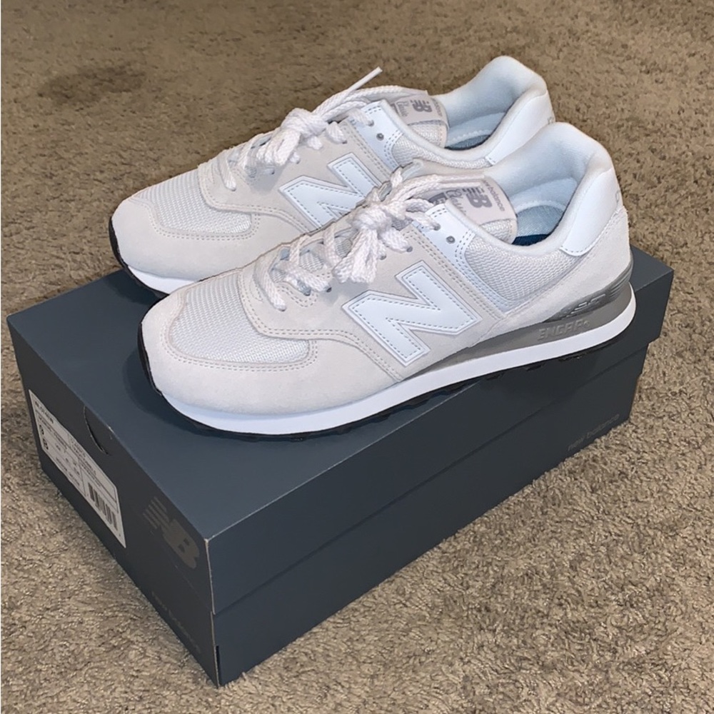Women’s New Balance 574s